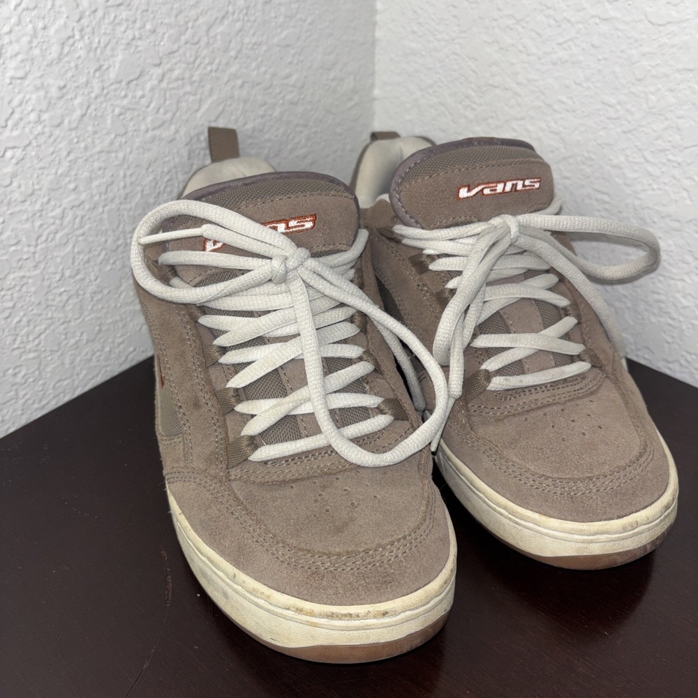 Boys VANS Maestro Skate Y2K  Gray Leather Low Top Lace Up Size 7.5